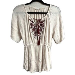 🌼 FINAL PRICE Altar’d State Embroidered Short Sleeve Top